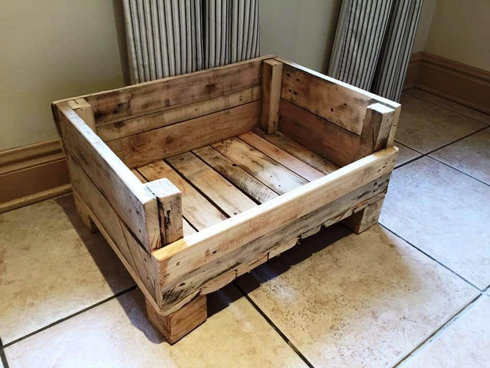 DIY Dog Bed Pallet
 20 Inexpensive Pallet Projects You Can Do
