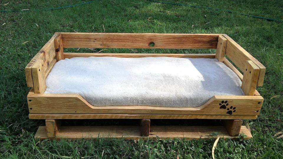 DIY Dog Bed Pallet
 40 DIY Pallet Dog Bed Ideas Don t know which I love more