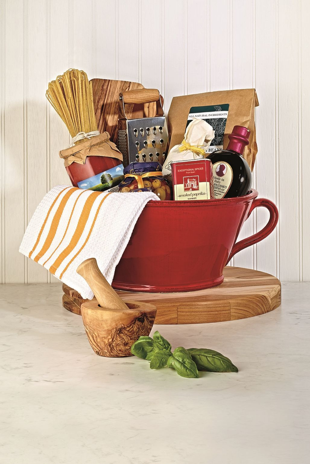 DIY Foodie Gifts
 Gift a DIY t basket for the foo Find your local