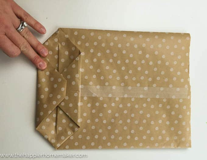 DIY Gift Bags From Wrapping Paper
 How to Make a Gift Bag Out of Wrapping Paper