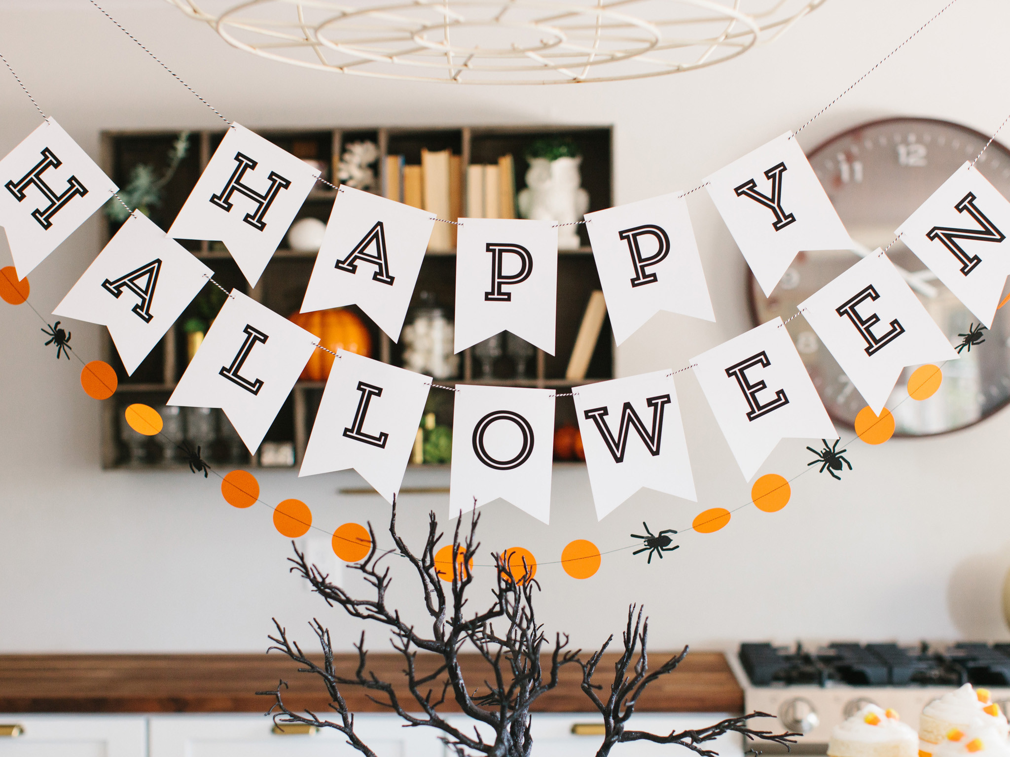 DIY Halloween Party Decorations
 11 Awesome And Spooky Halloween Party Ideas Awesome 11
