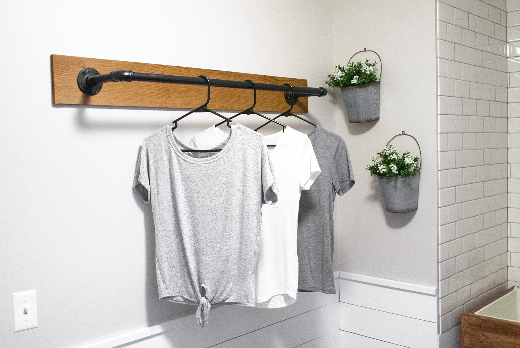 DIY Hanging Clothes Rack
 DIY Wall Mounted Clothing Rack