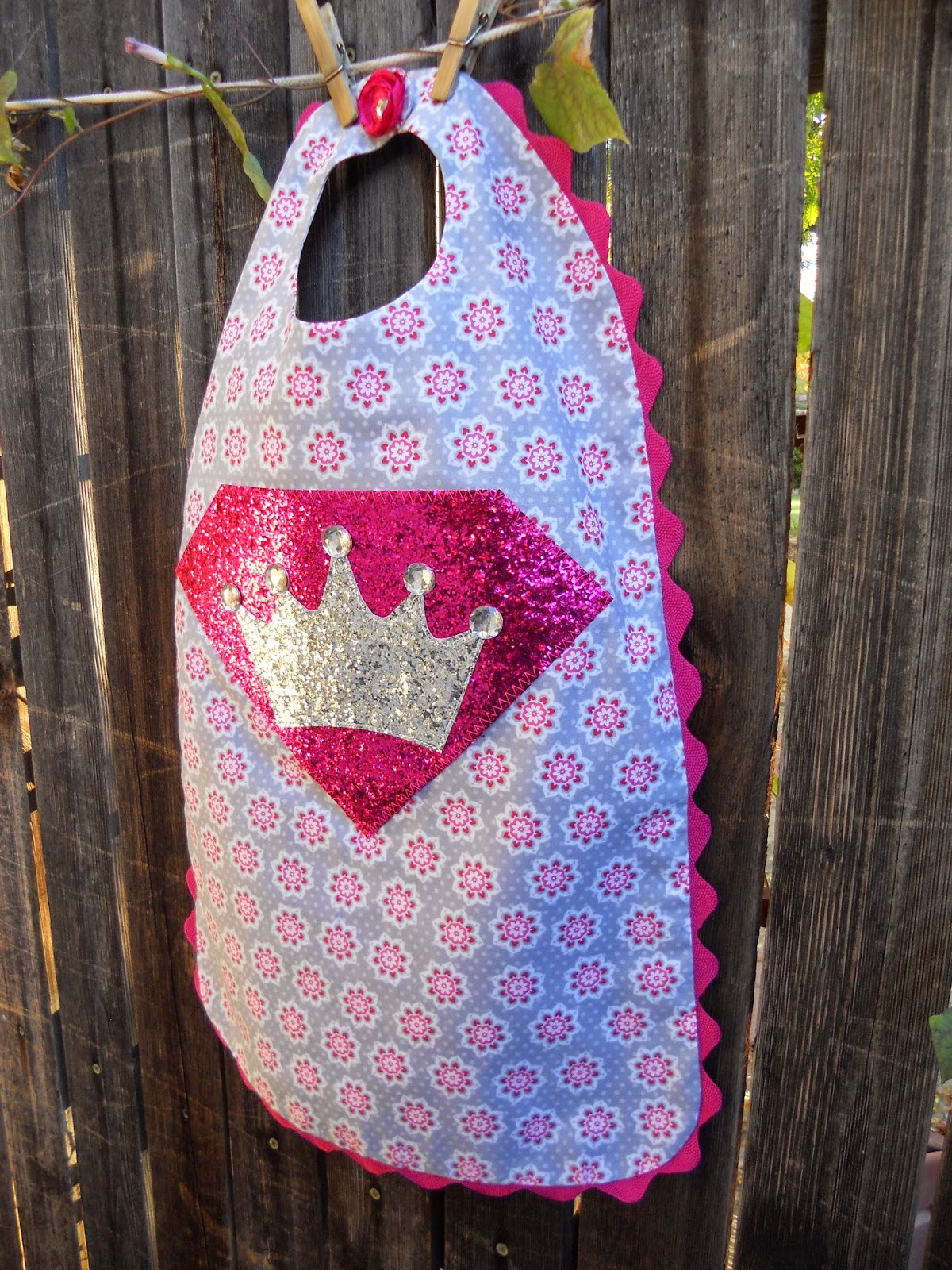 DIY Kids Cape
 Just Another Hang Up Little Girl Princess Superhero Capes
