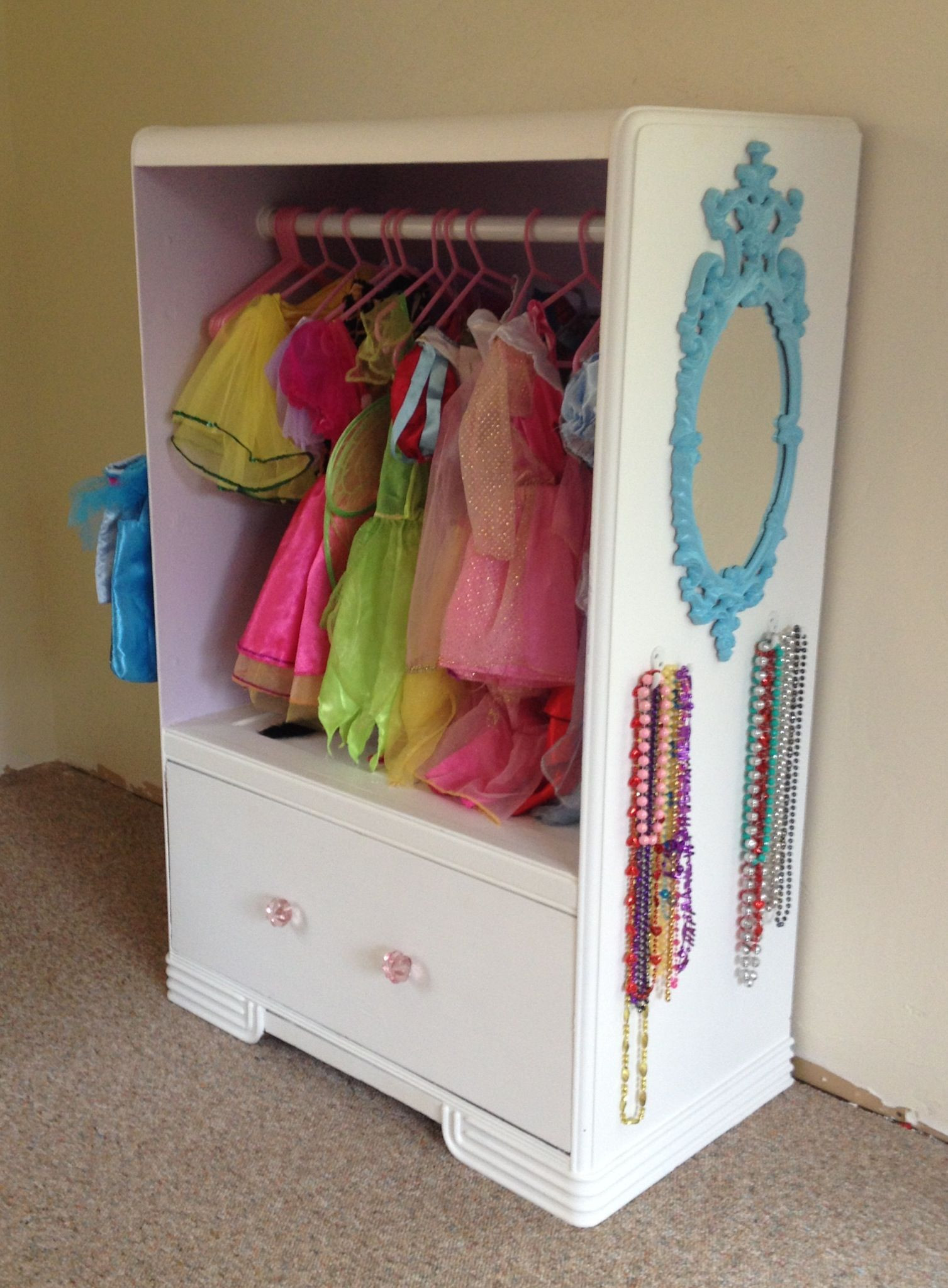 DIY Kids Dresser
 Old dresser turned into a dress up closet