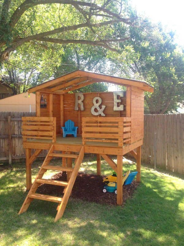 DIY Kids Fort
 16 Creative Kids Wooden Playhouses Designs For Your Yard
