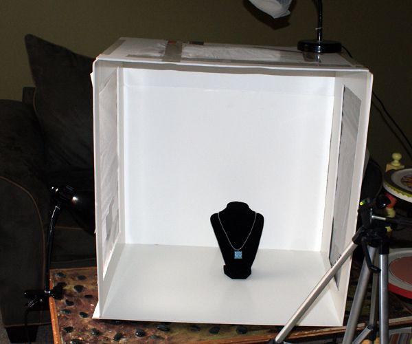 DIY Lightbox For Product Photography
 DIY Lightbox