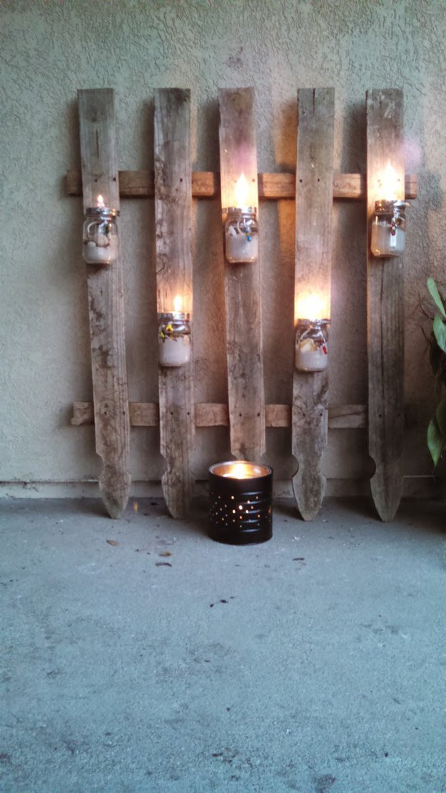 DIY Mason Jar Outdoor Lights
 DIY Backyard Project Ideas Fence with Mason Jar Lights
