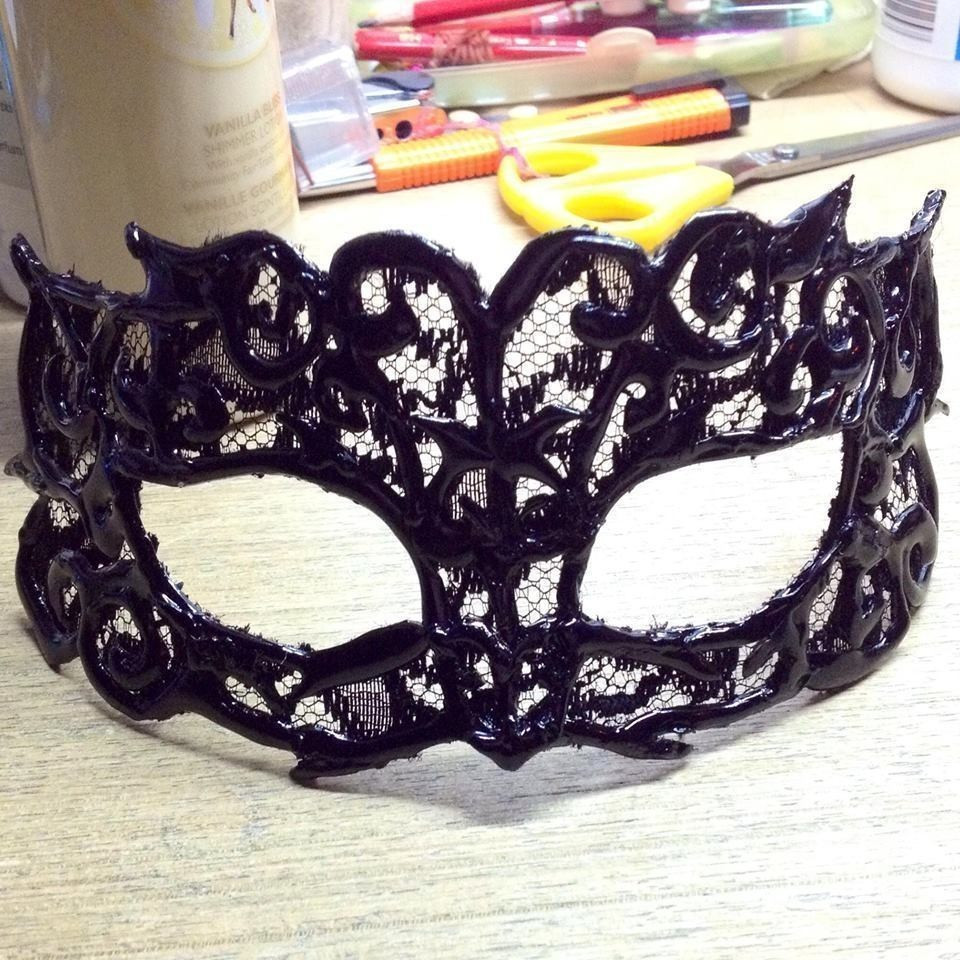 DIY Masquerade Mask Template
 Diy Lace Masquerade Mask Using Hot Glue · How To Make A