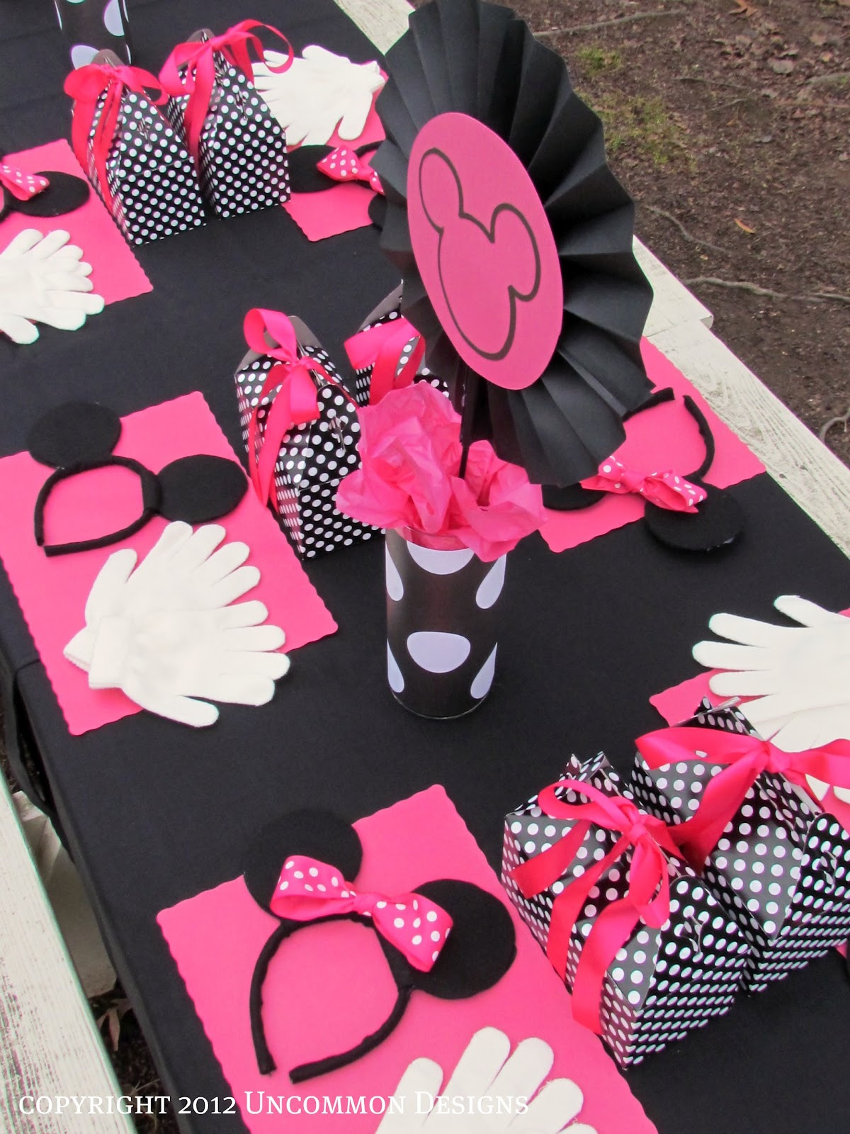 Diy Minnie Mouse Birthday Decorations
 A Minnie Mouse Birthday Party Un mon Designs