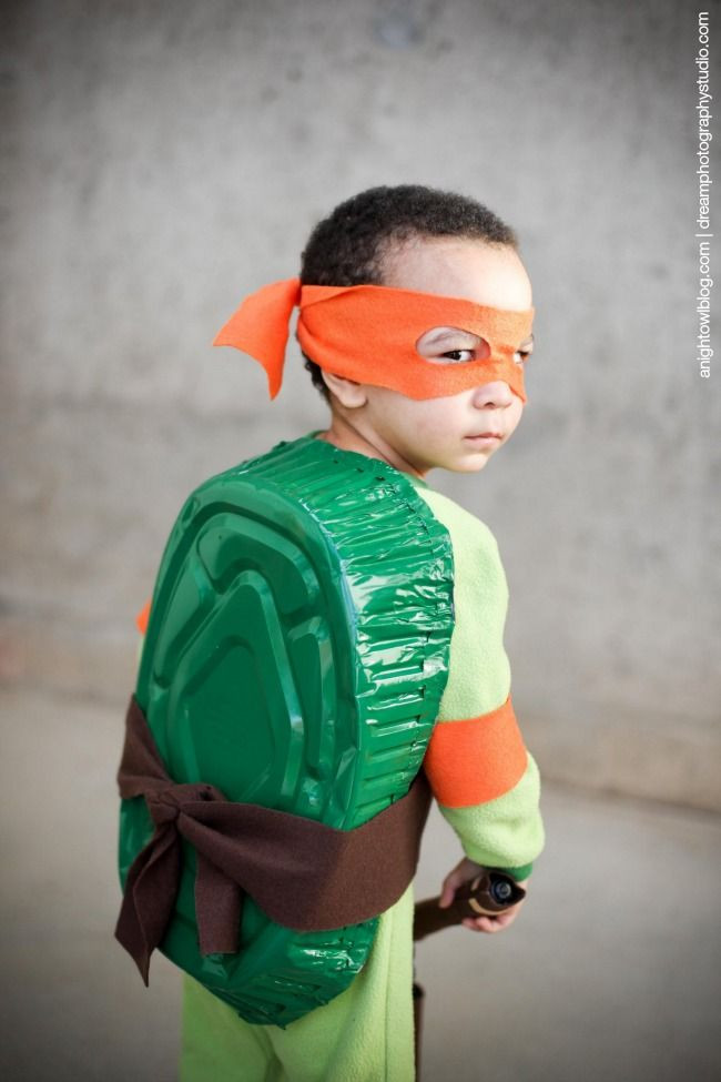 DIY Ninja Turtle Mask
 Easy Teenage Mutant Ninja Turtle Costume