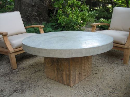 DIY Outdoor Concrete Table
 Round concrete top coffee table inspiration for sunroom