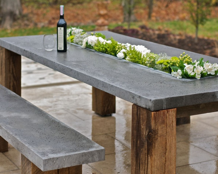 DIY Outdoor Concrete Table
 Outdoor Décor Trend 26 Concrete Furniture Pieces For Your