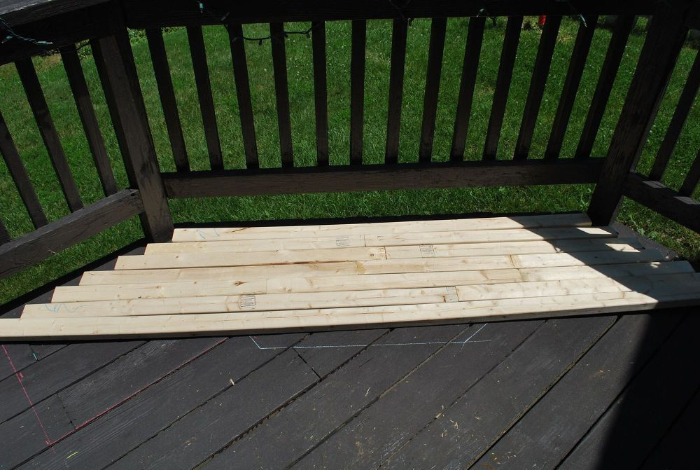DIY Outdoor Corner Bench
 Inexpensive DIY Corner Bench