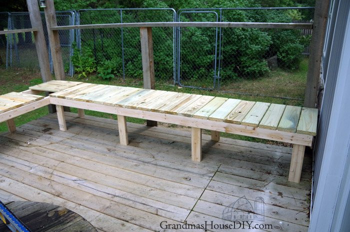 DIY Outdoor Corner Bench
 Outdoor bench for our deck DIY wood working project tutorial