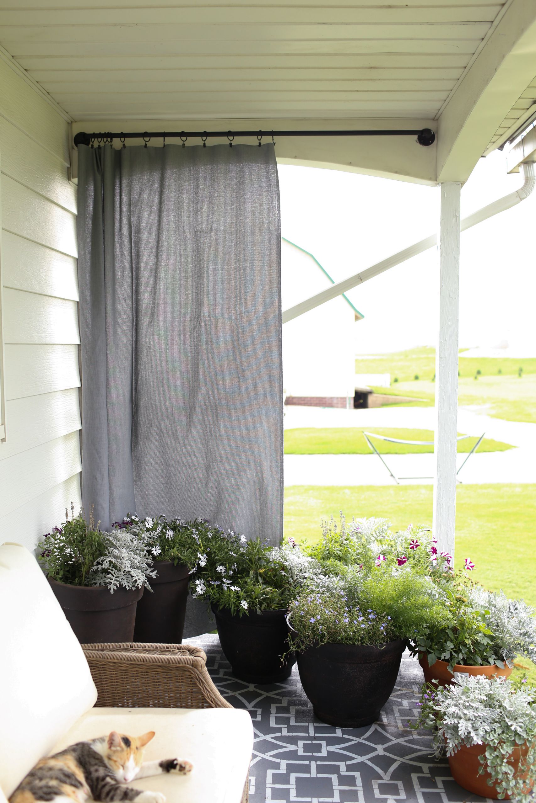 DIY Outdoor Curtain Rods
 DIY Outdoor Curtain Rod & Outdoor Curtains