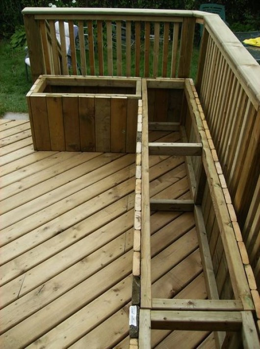 DIY Outdoor Deck
 19 DIY Outdoor Bench and Storage Organization Ideas