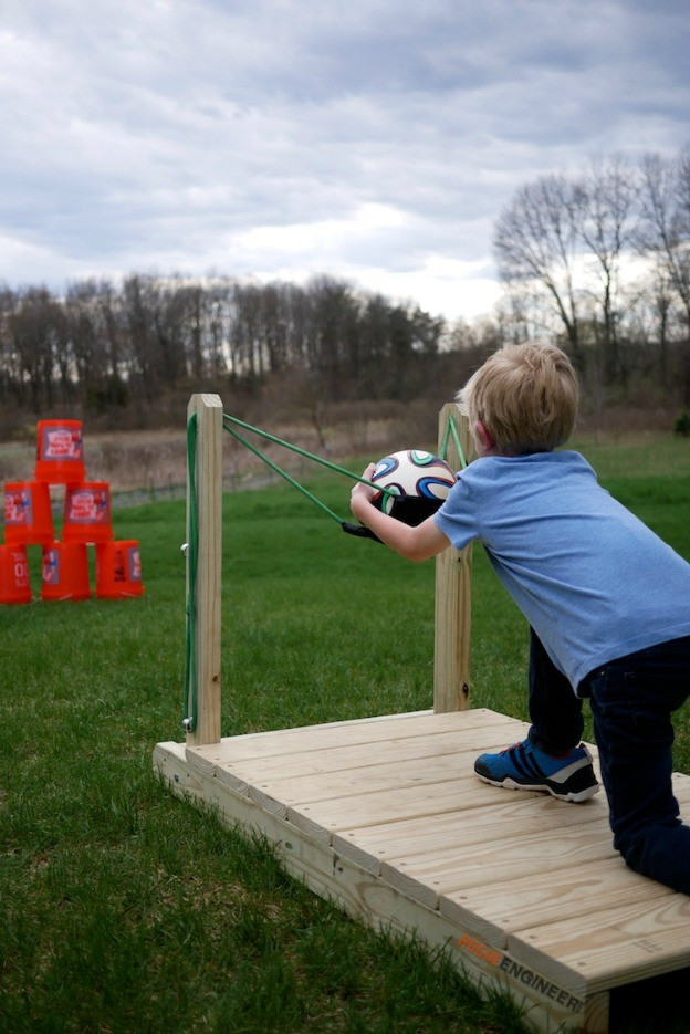 DIY Outdoor Games
 20 DIY Yard Games Plus Classic Lawn Games to Buy