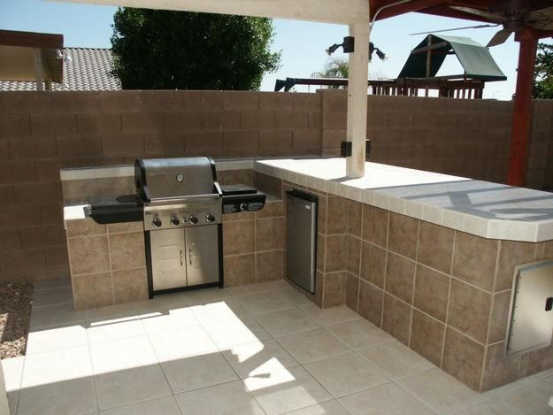 DIY Outdoor Kitchen Islands
 diy outdoor kitchen tiled island Outdoor