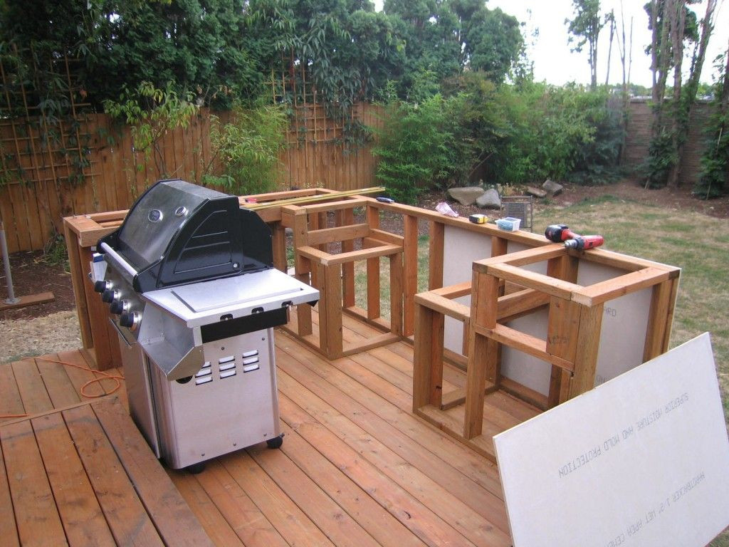 DIY Outdoor Kitchen Islands
 How to Build an Outdoor Kitchen and BBQ Island