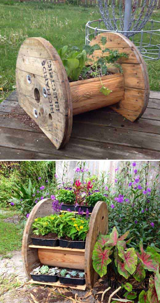 DIY Outdoor Planters
 20 Truly Cool DIY Garden Bed and Planter Ideas