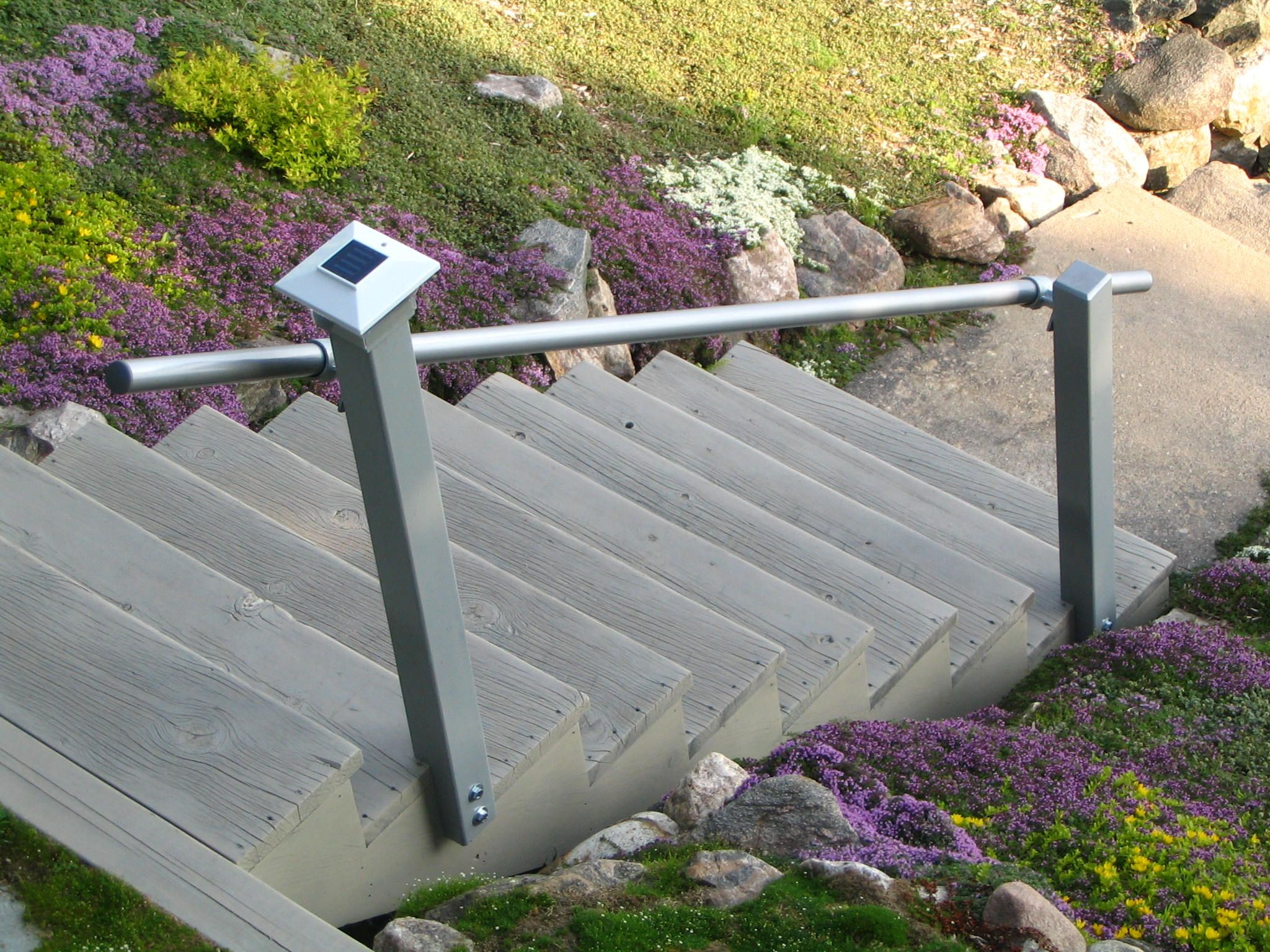 simple handrail for outside steps