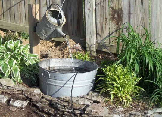 DIY Outdoor Water Features
 Vintage Watering Can DIY Fountain Ideas 10 Creative