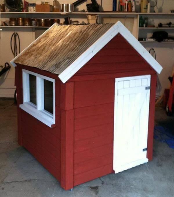 DIY Pallet Playhouse Plans
 Build Easy DIY Playhouse From Pallets