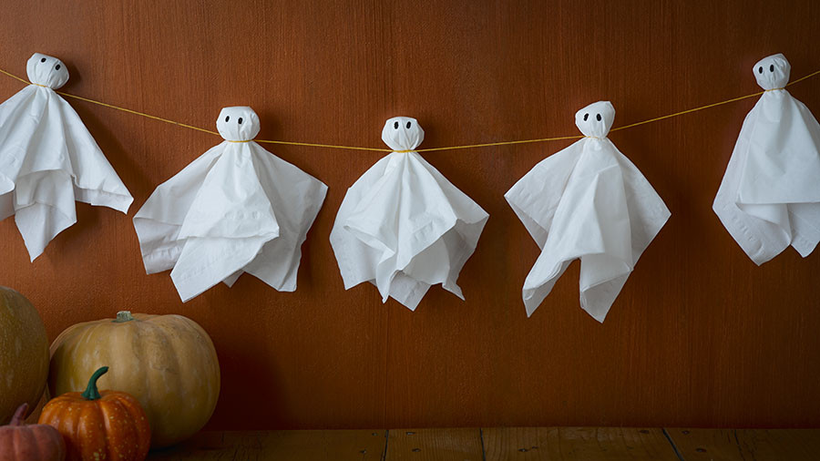DIY Paper Halloween Decorations
 Easy & Low Cost Halloween Decorations you can DIY Barry