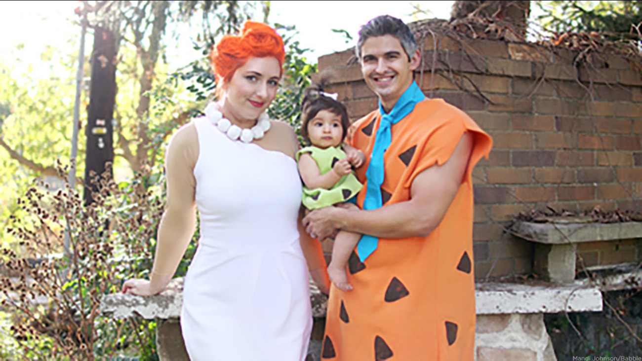 DIY Pebbles Costume
 DIY Flintstones Halloween costumes will have you looking