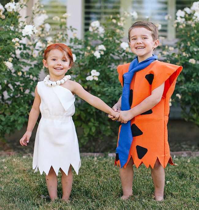 DIY Pebbles Costume Toddler
 Fred and Wilma Flintstone are the cutest Halloween costume