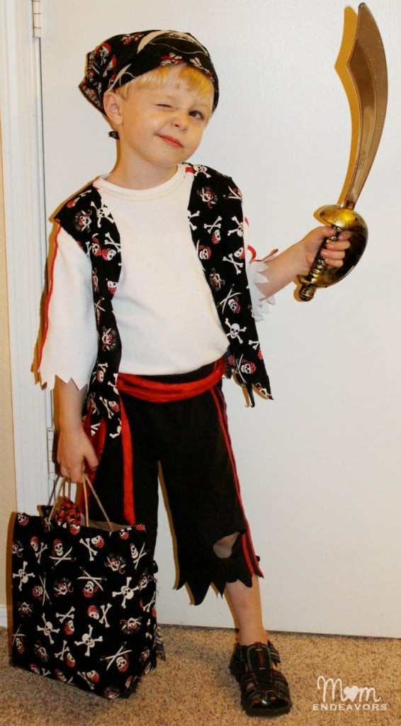 DIY Pirate Costume For Toddler
 13 Easy DIY Halloween Costumes Your Kids Will Love