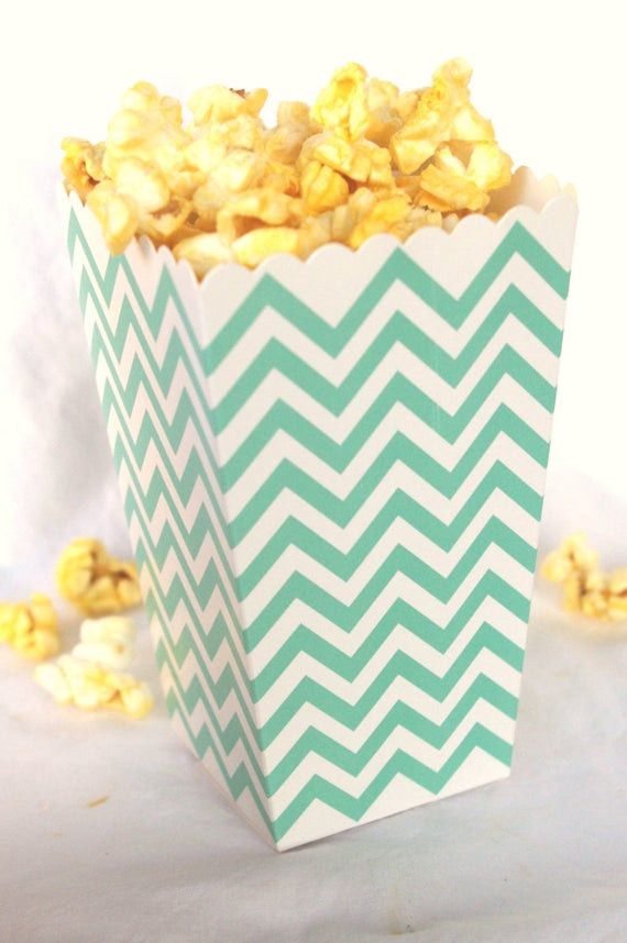 DIY Popcorn Box
 Paper Popcorn Boxes with DIY printable by pinklemonadeparty