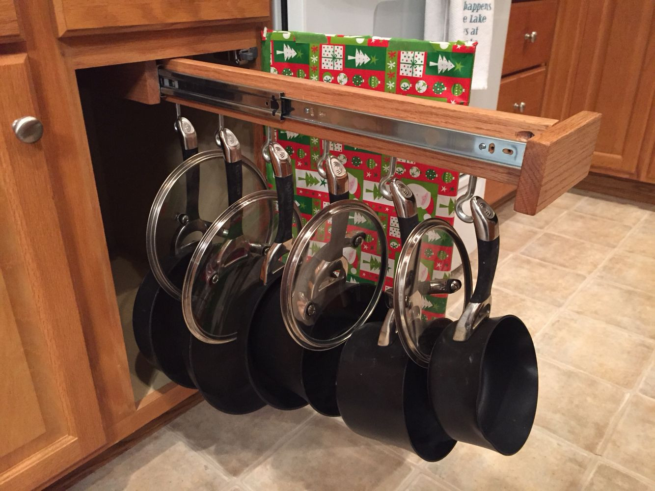 DIY Pull Out Cabinet Organizer
 DIY slide out pot and pan rack