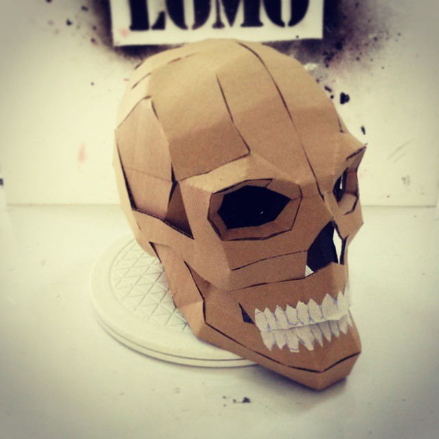DIY Skull Mask
 Dali Lomo Express Halloween DIY Cardboard Skull Display