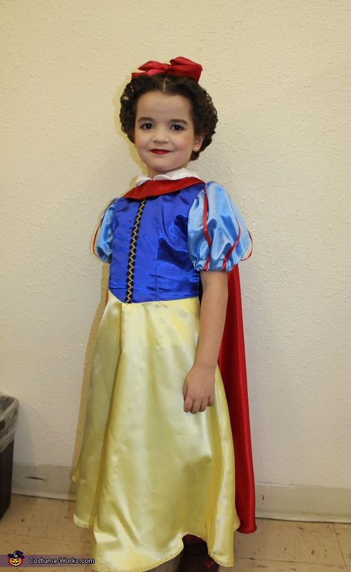 DIY Snow White Costume Toddler
 Snow White Halloween Costume Contest at Costume Works