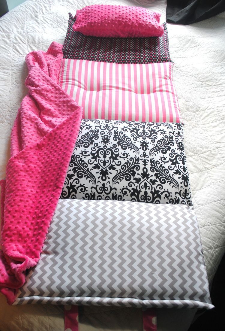 DIY Toddler Nap Mat
 Nap mat for the girls