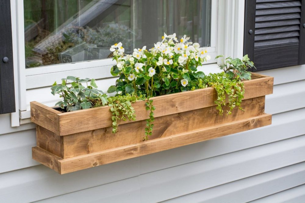 DIY Window Flower Box
 DIY Cedar Window Boxes