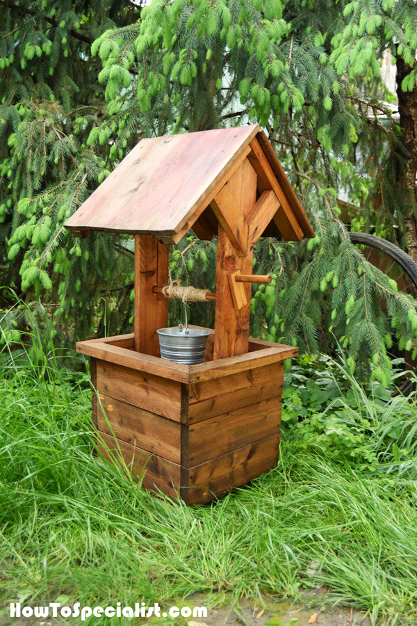 DIY Wishing Well Plans
 How to Build a Wishing Well Planter