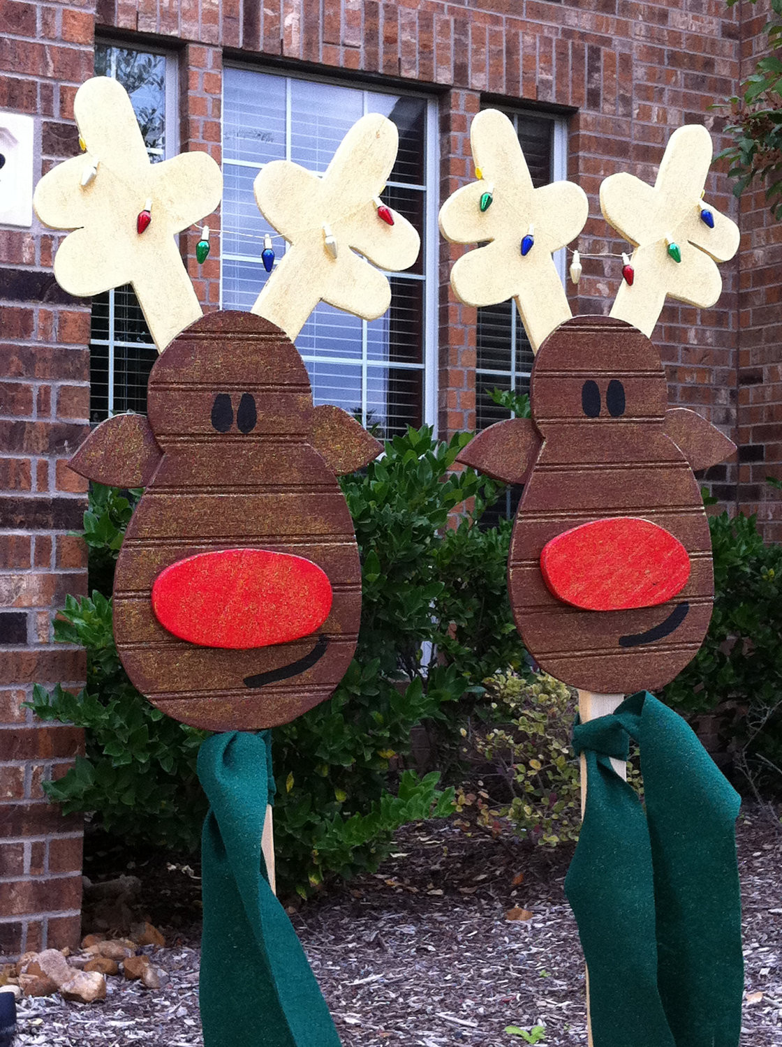 DIY Wood Christmas Yard Decorations
 Christmas Reindeer Yard Art Decoration