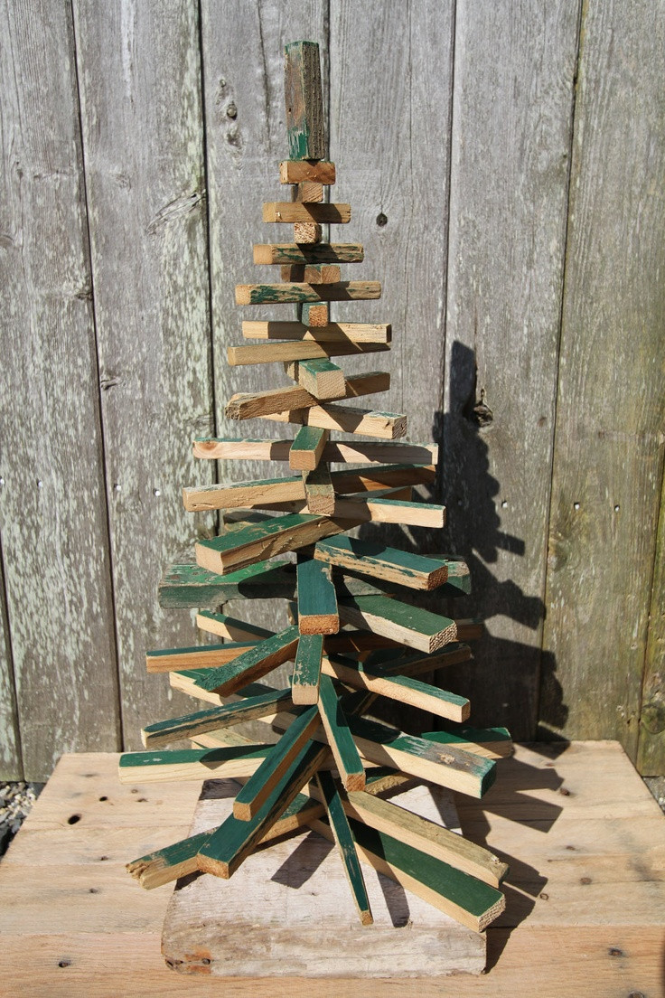 DIY Wooden Christmas Tree
 DIY Alternative Wood Christmas Tree