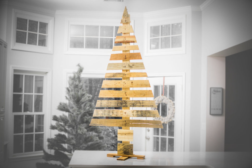 DIY Wooden Christmas Tree
 How to Build a DIY Pallet Christmas Tree Building Our Rez