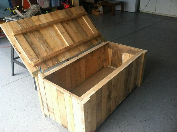 DIY Wooden Storage Box Plans
 DIY Wooden Pallet Storage Box Plans