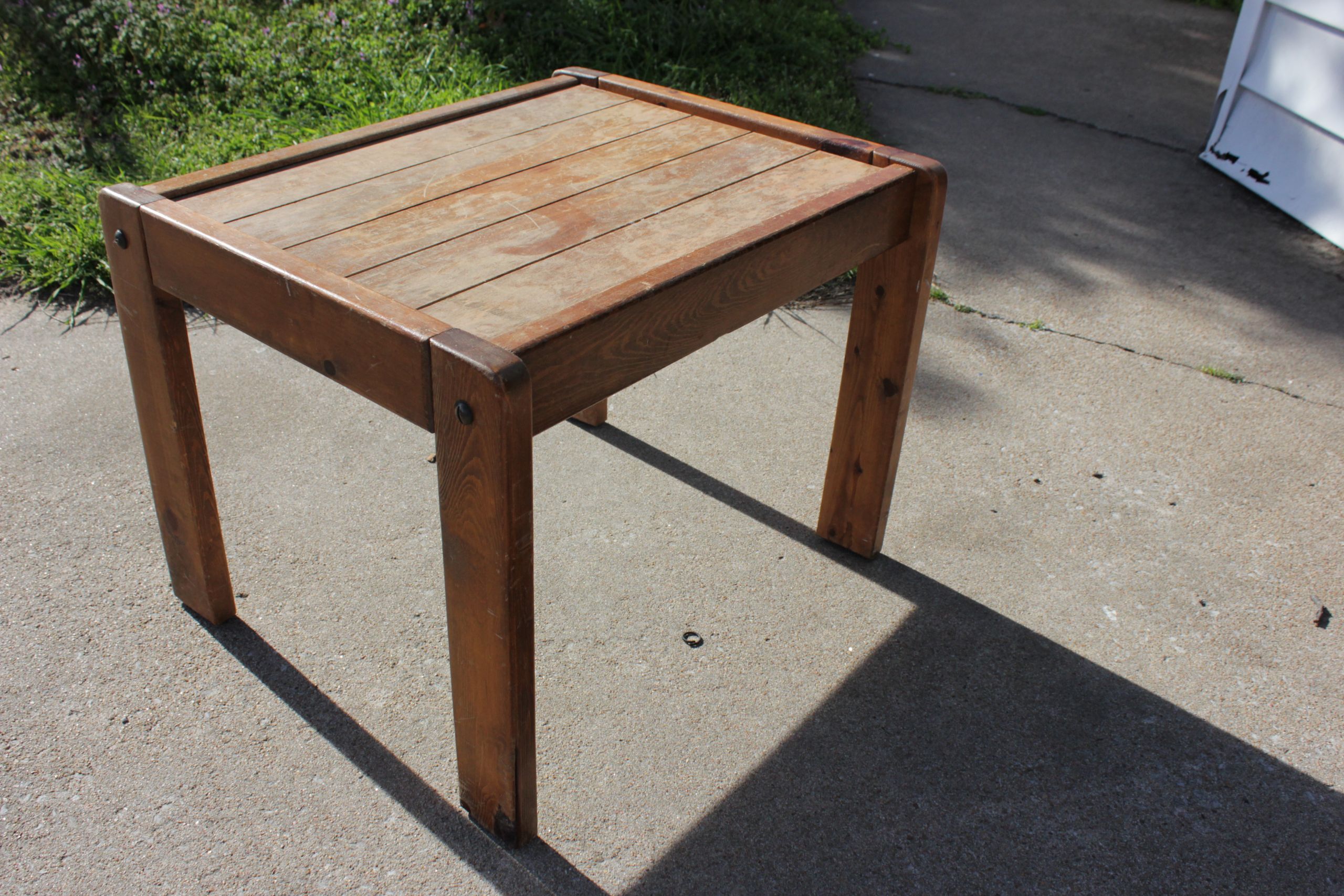 DIY Wooden Table
 DIY refinished end table drewanie