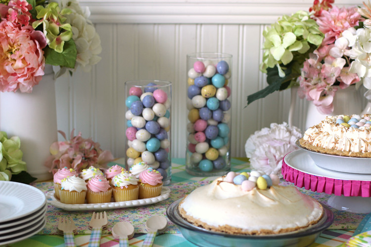Easter Party Dessert Ideas
 Easy Easter Table Decor and a Floral Crown Easter Bunny