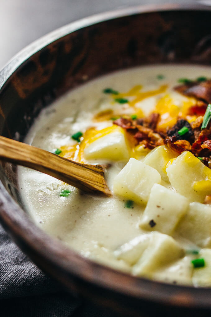 Easy Creamy Potato Soup Recipe
 CREAMY POTATO SOUP WITH BACON AND CHEDDAR