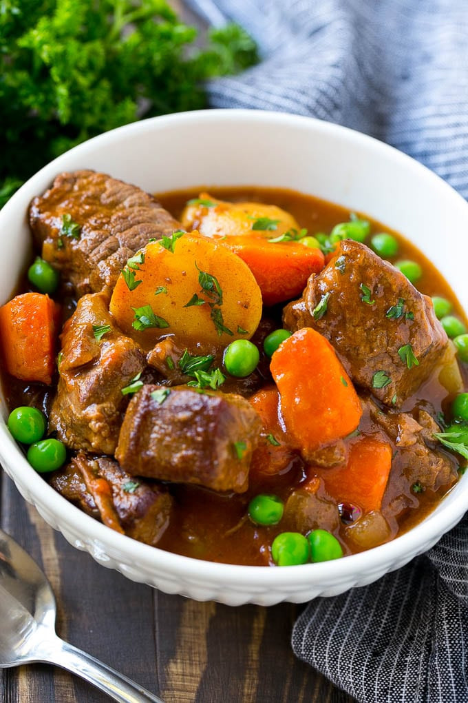 Easy Stew Recipes
 Slow Cooker Beef Stew Dinner at the Zoo