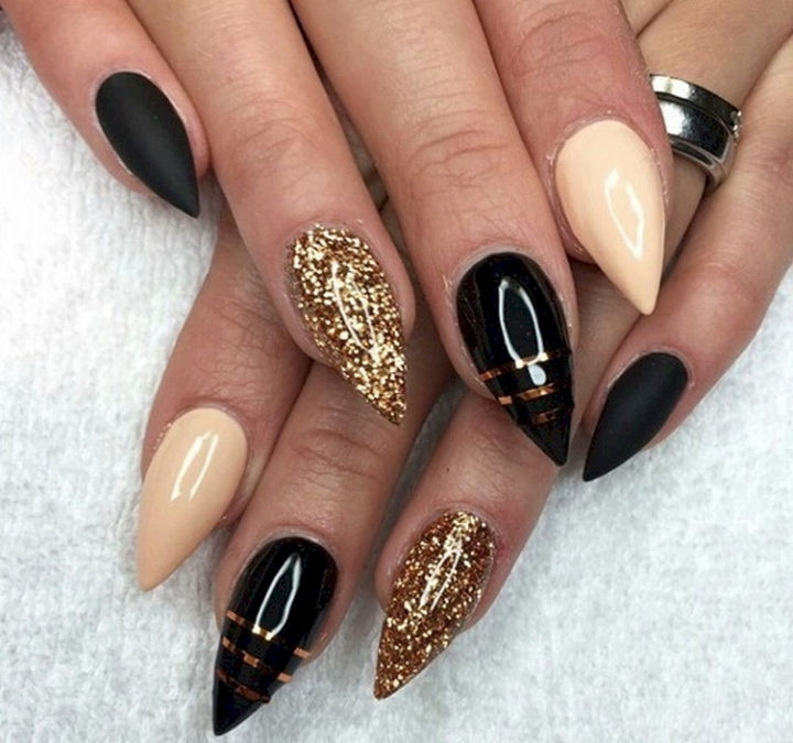 Edgy Nail Designs
 22 Black Nails That Range from Elegant to Edgy