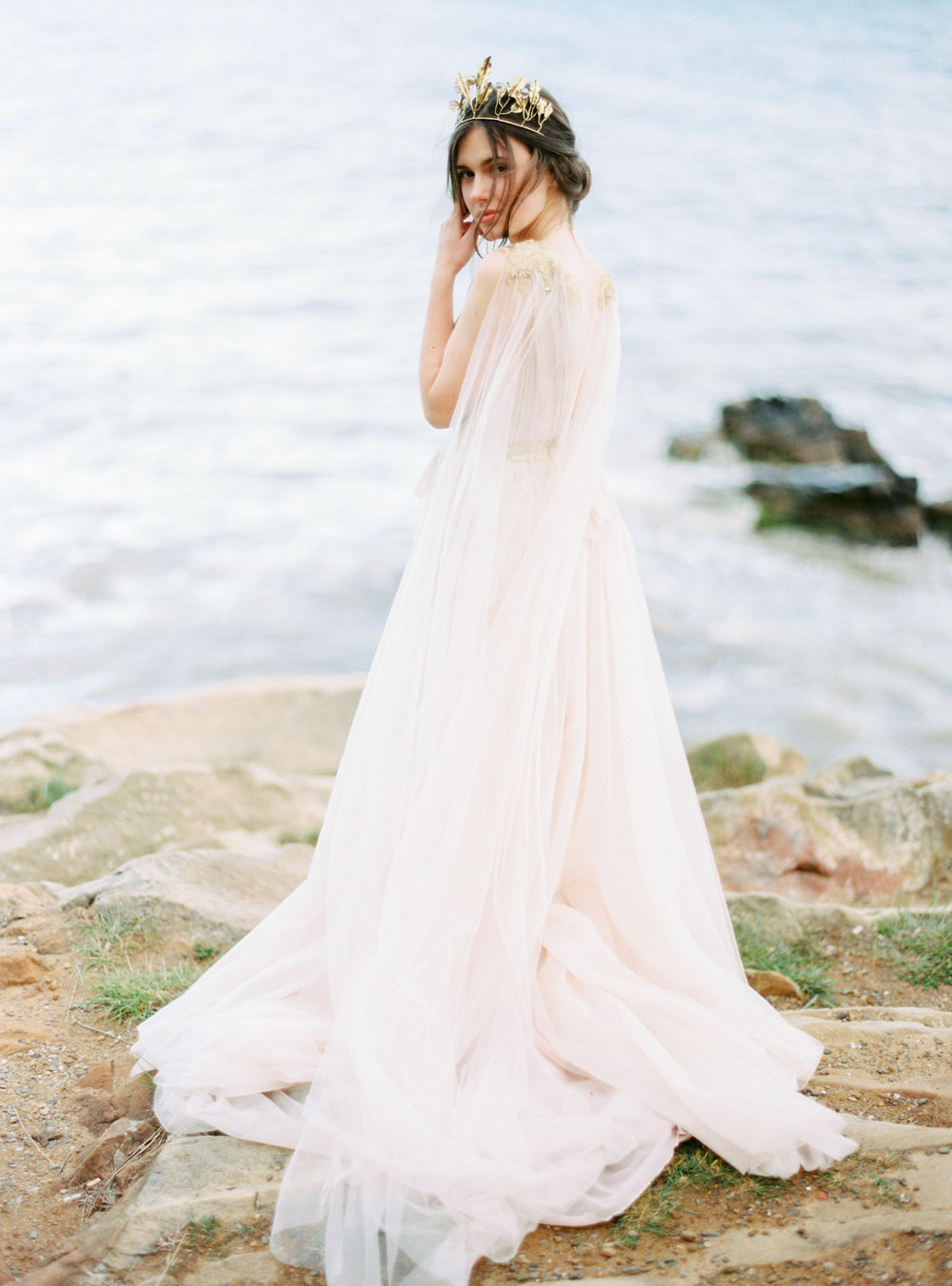 Ethereal Wedding Gowns
 20 Romantic Ethereal Wedding Dresses