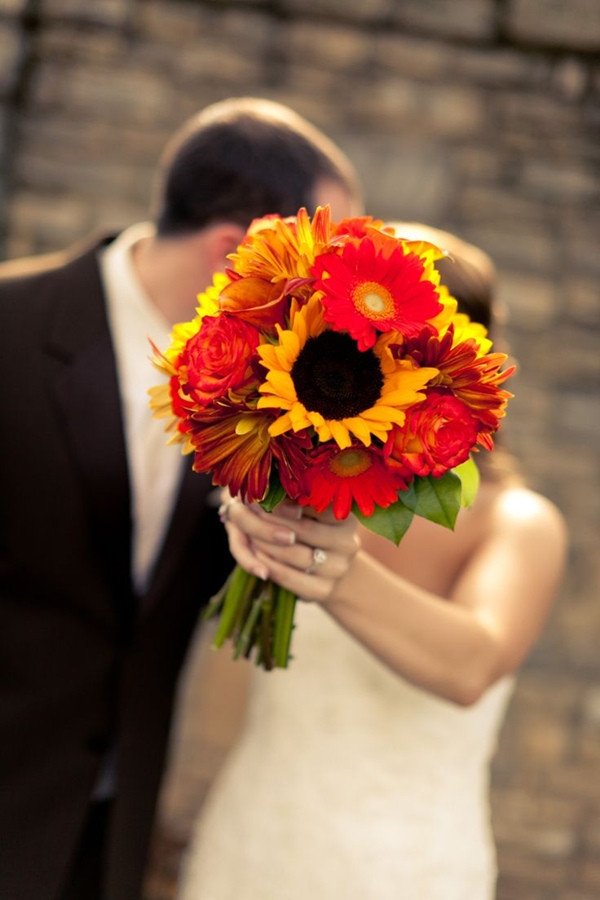 Fall Flowers For Weddings
 15 Perfect Fall Wedding Bouquet Ideas For Autumn Brides