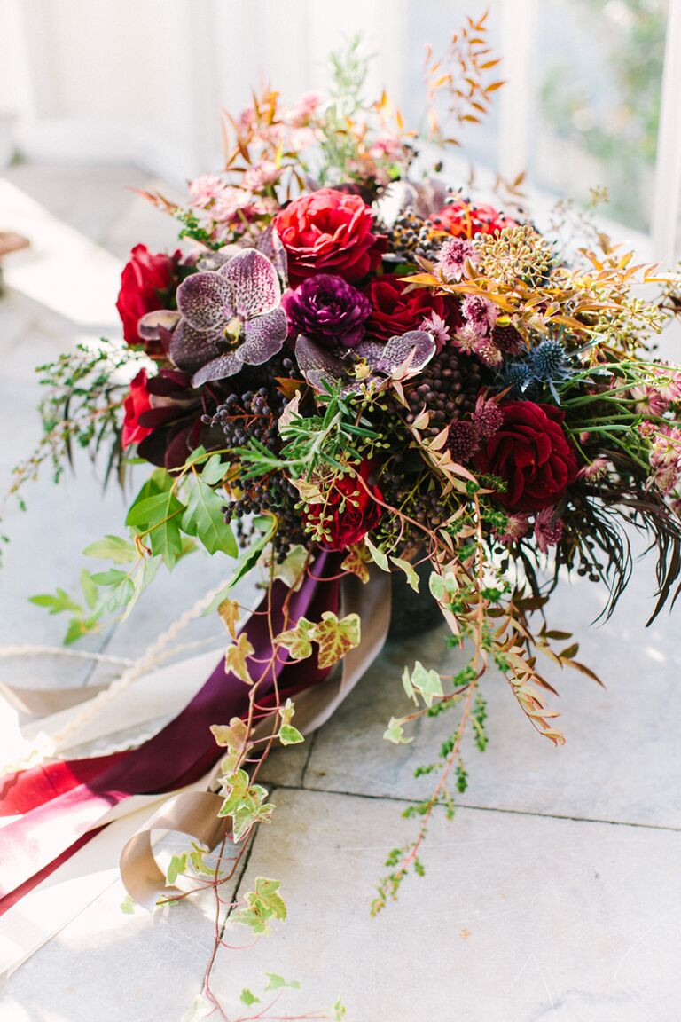 Fall Flowers For Weddings
 15 Fall Wedding Bouquet Ideas and Which Flowers They’re